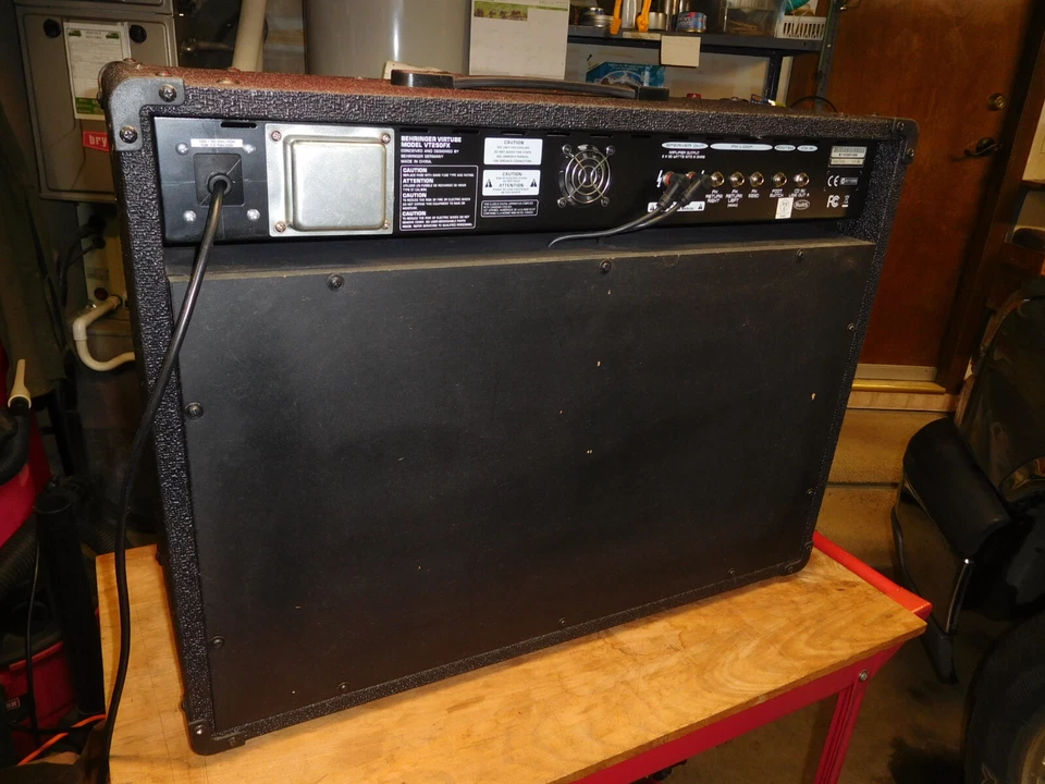 Amplificador de guitarra Behringer VT-250FX, 2x50 vatios Foto 4 de 4