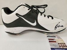OSWALD PERAZA AUTOGRAPHED SIGNED CLEAT JSA COA