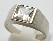 925 STERLING SILVER RING WITH SQUARE ZIRCONIA