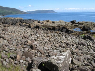 Photo 6x4 Basalt blocks Carsaig/NM5421 Large, angular blocks of basalt t c2010