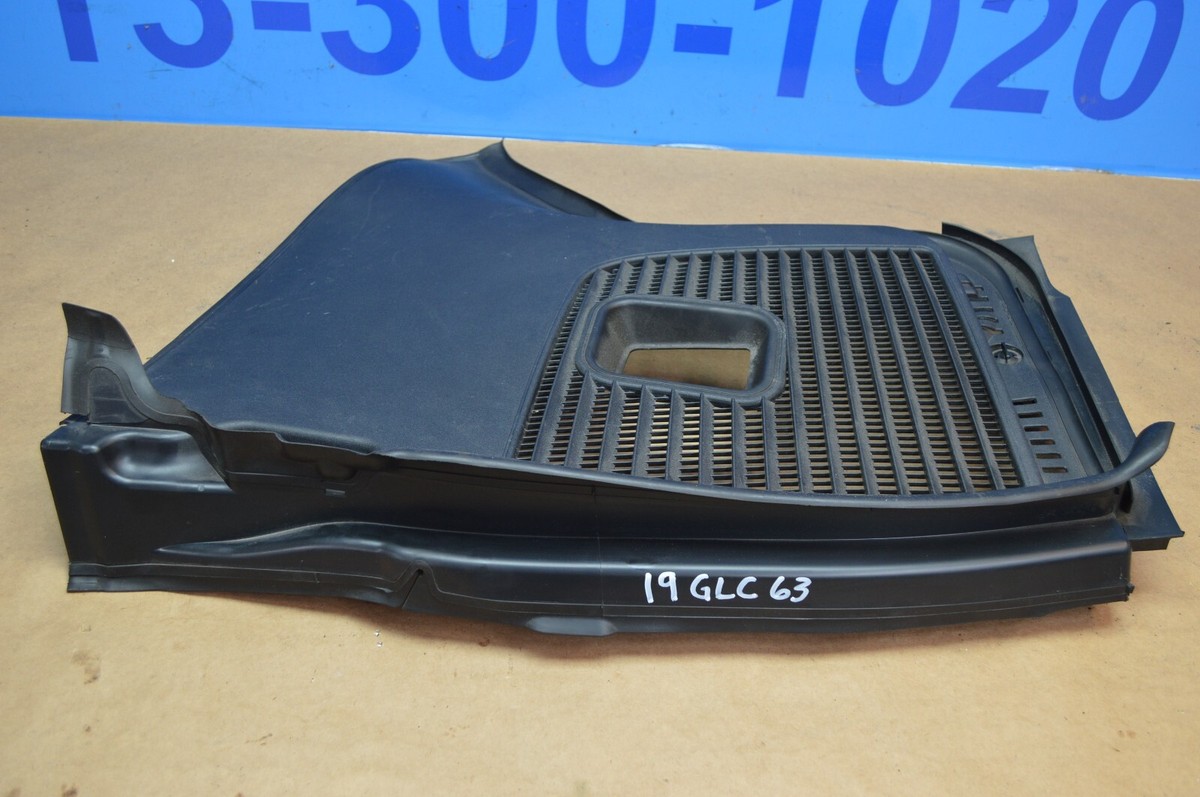 2019 X253 MERCEDES GLC63 AMG PASSENGER SIDE VENT COWL COVER 