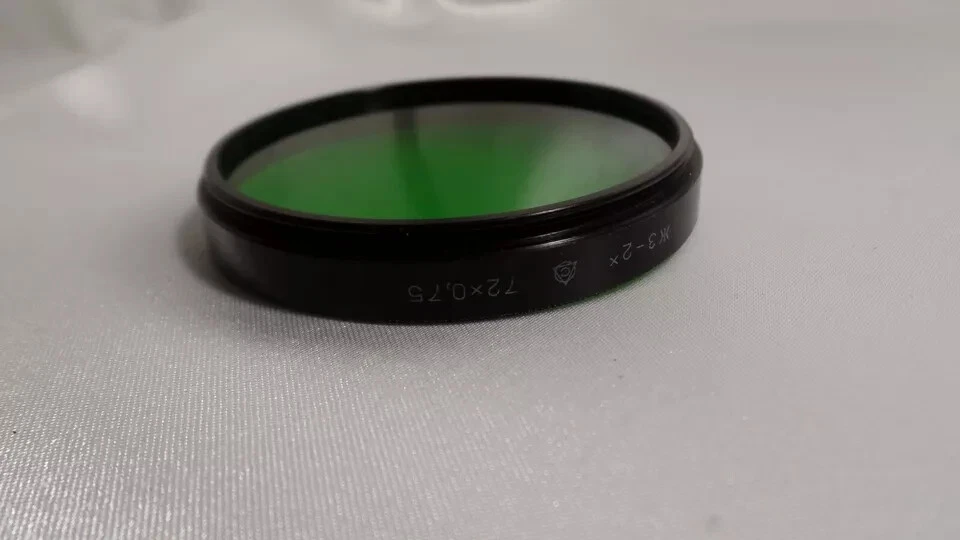 a Green-2x LZOS 72x0.75mm Vintage Russian Light Filter 72mm cap for Lens 1138 - Image 2 of 2