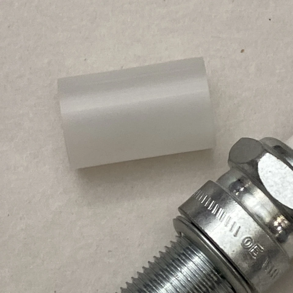 Iridium Spark Plug  Champion Spark Plug  9804 NO BOX AS SEEN IN THE PICTURE - Image 4 of 4