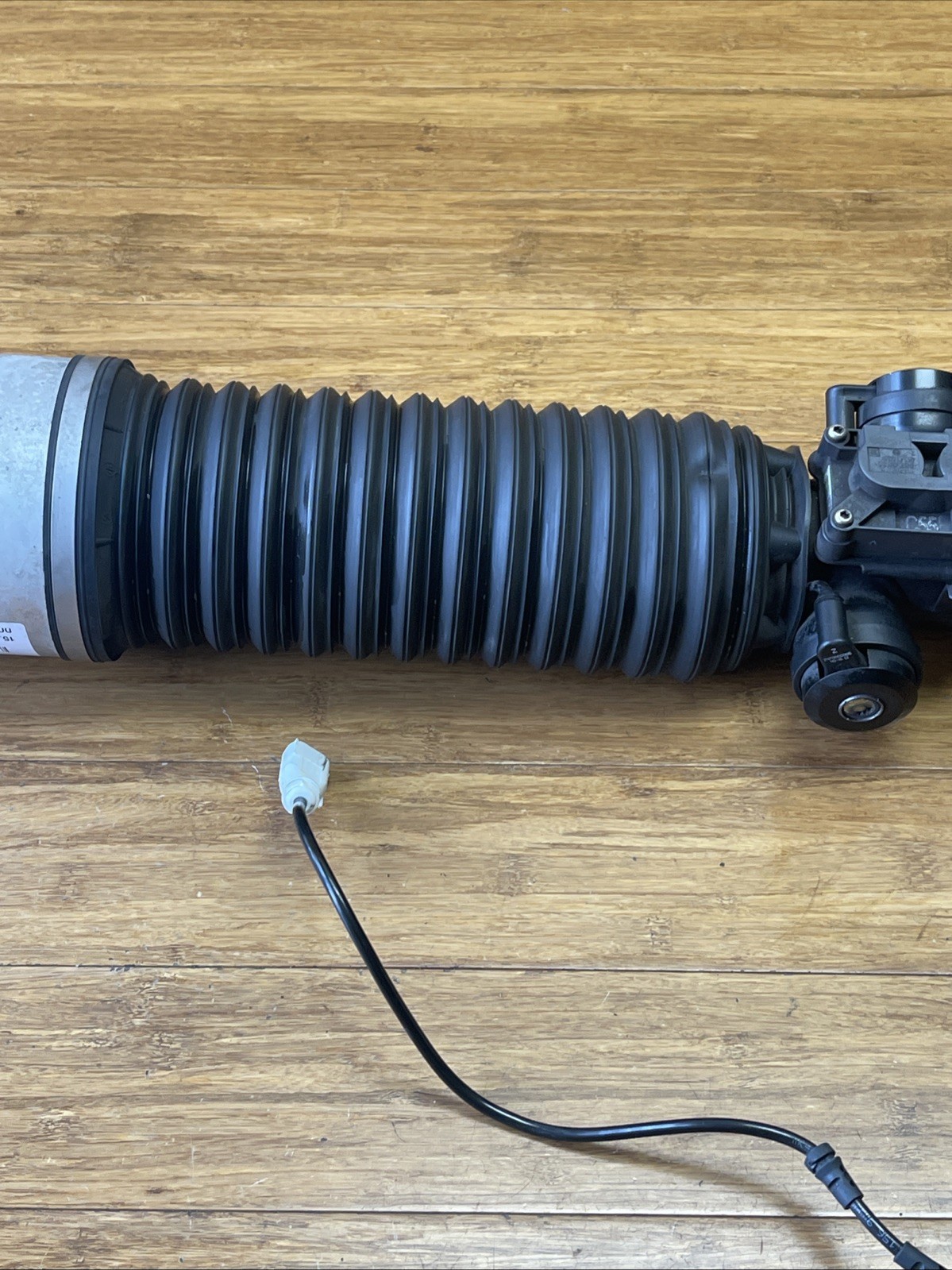Rolls-Royce Dawn 2017-2023 Rear Left Air suspension strut P/N 6863871