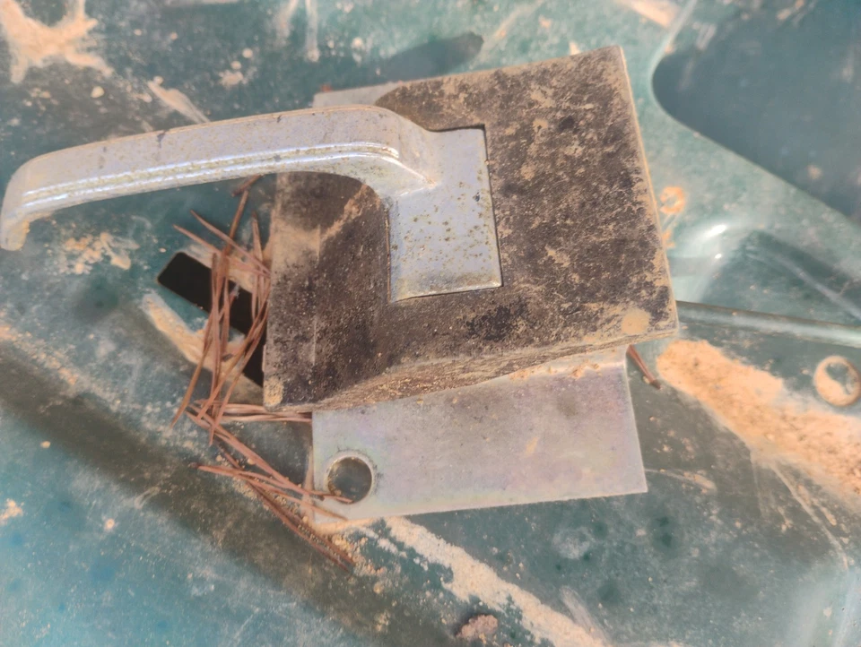 73-87 Chevy GMC Truck 73-76 Set of Interior Doorhandles - Image 4 of 4