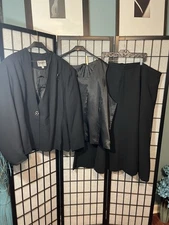 Night Studio New York Black 3 pc Skirt suit , Size 30