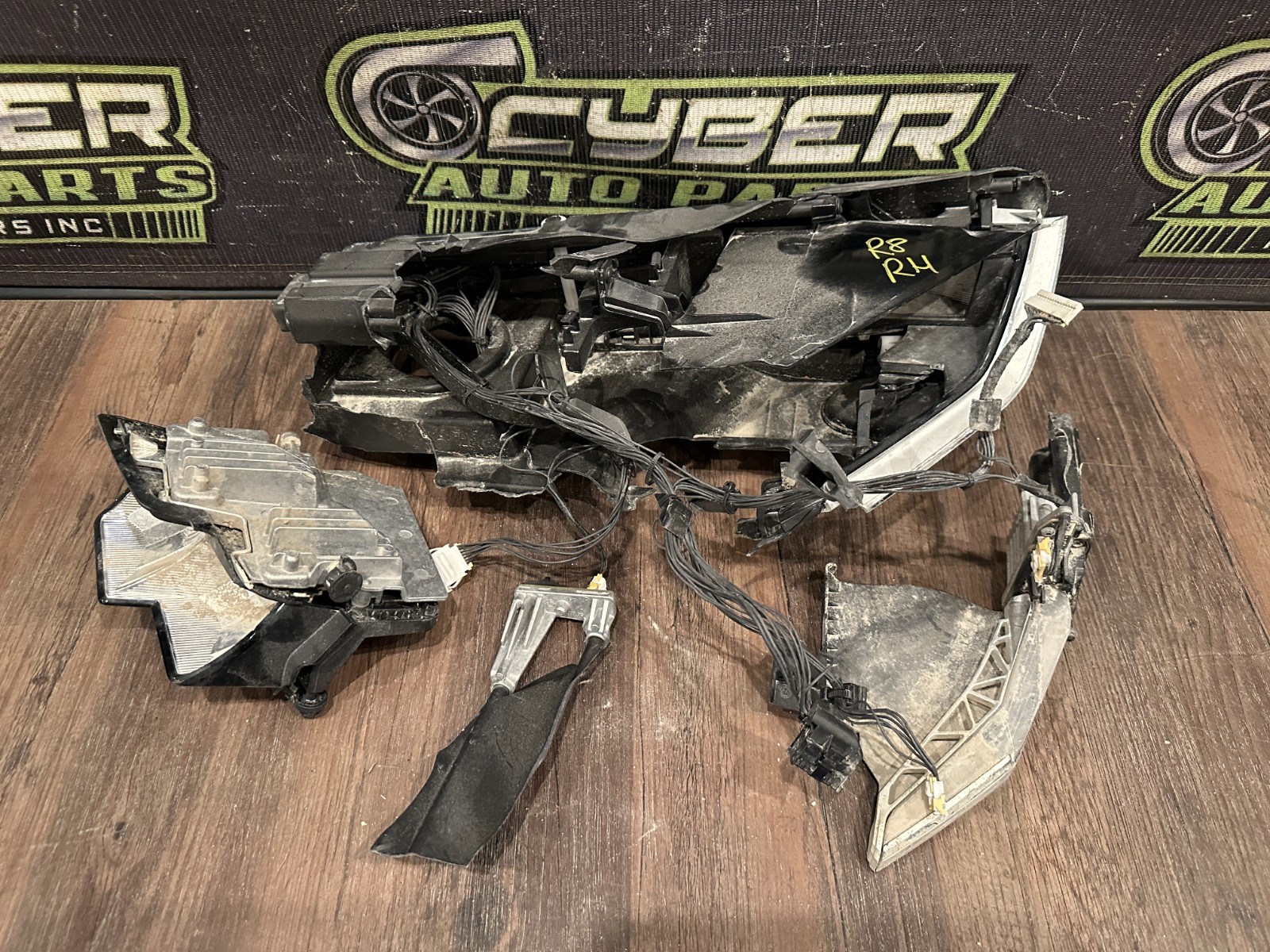 Audi R8 2017 RIGHT Headlight