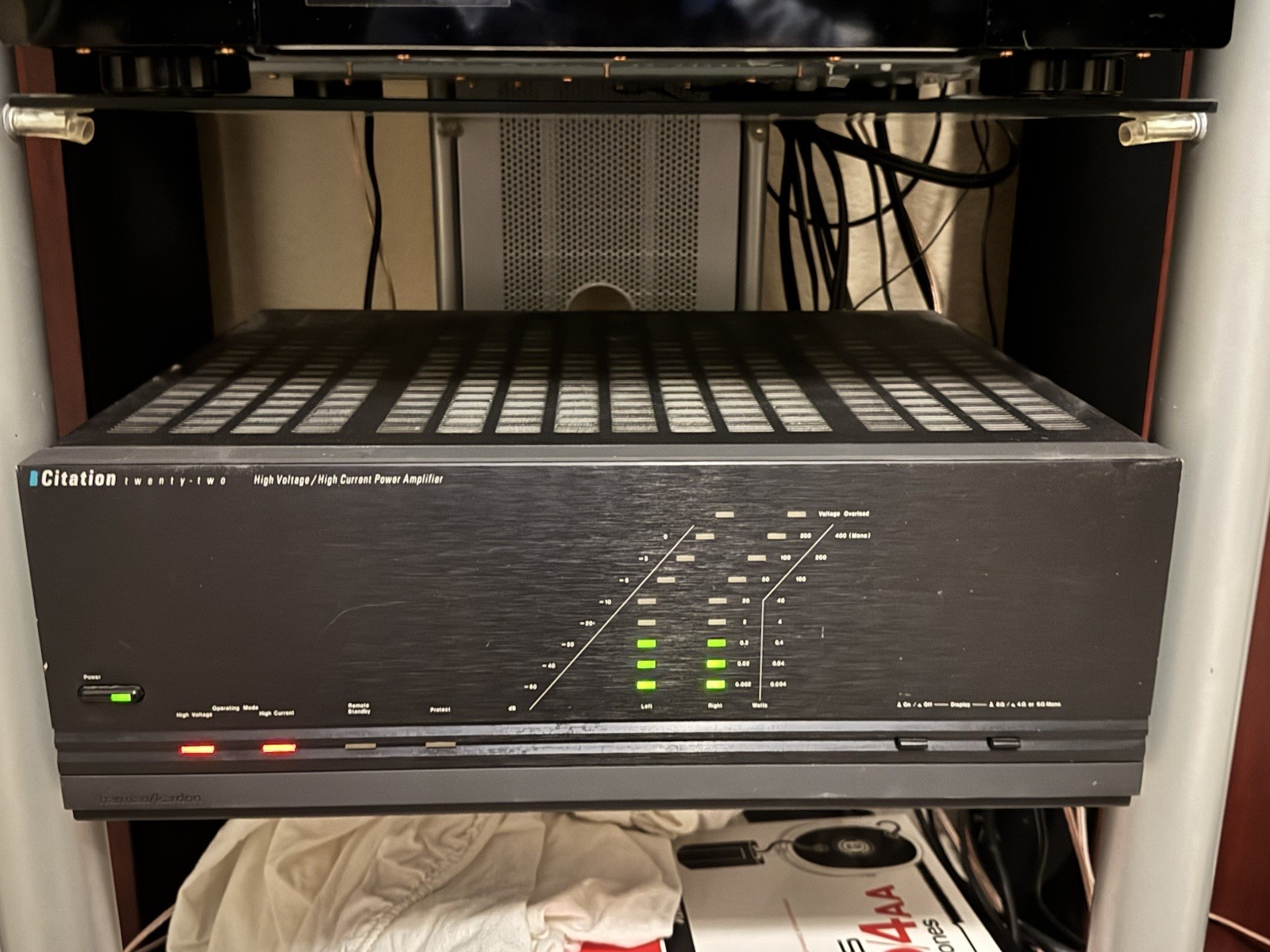 HARMAN KARDON CITATION 22 amplifier. 200 watts per channel or 400 watt mono.