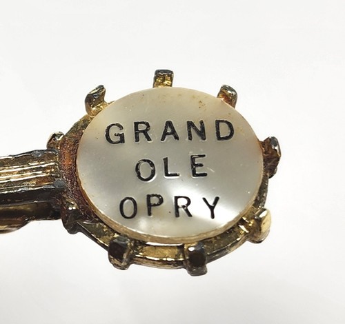 Vintage 1970's Grand Ole Opry Souvenier Banjo Pin Mother Of Pearl Gold Small - Picture 2 of 13