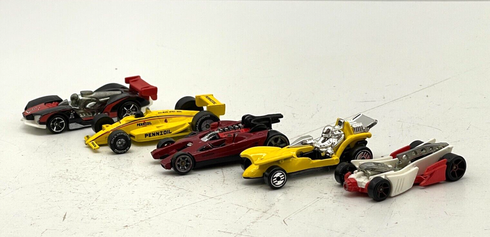 Lot of 5 Hot Wheels Race Team Collectibles Diecast Racing Model Car