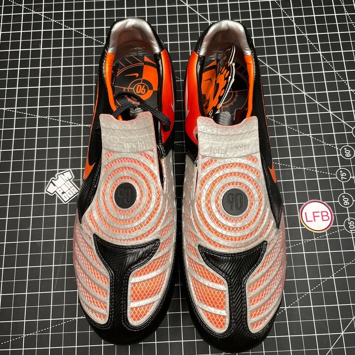 ⚫ 2008 Nike Total 90 Laser II SG 328207-081 - EU 44 • US 10 • UK