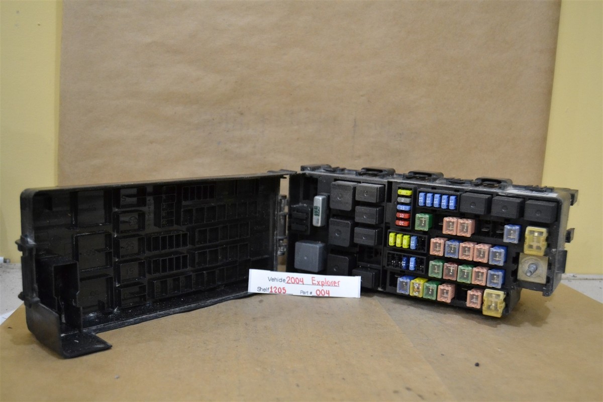 2002-2010 Ford Explorer Fuse Box Relay Unit 4L9T14398BF Module 04