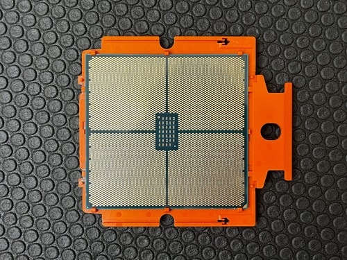 AMD EPYC Genoa 9534 64-Core 2.45GHz Processor - Unlocked - Grade B - Afbeelding 3 van 5