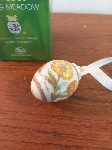 HUTSCHENREUTHER MINI SPRING MEADOW PORCELAIN EGG, 4CMS TALL - Picture 3 of 7