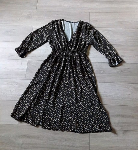 Boohoo Dark Grey Ditsy Floral Flared Dress Long Sleeved Smart Boho Retro UK14 - Picture 2 of 22