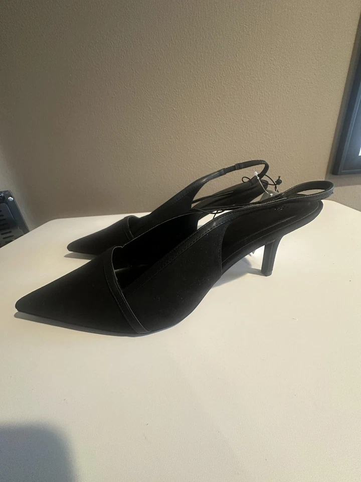 Zapatos de salón H&M para mujer talla 10 negros con tira trasera punta tacón de gatito EU 41 Foto 4 de 4