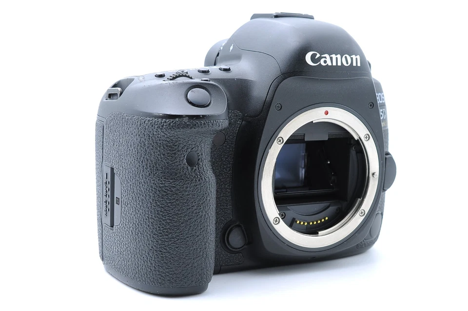 Near Mint Canon EOS 5D Mark IV 30.4MP DSLR Camera Body w/ Charger From Japan - Image 4 of 4