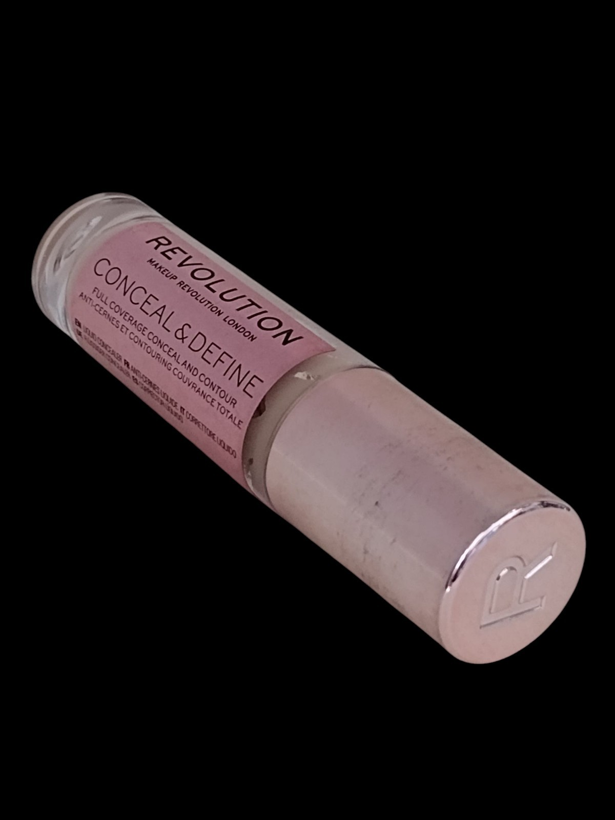 Makeup Revolution CONCEAL & DEFINE Full Coverage Liquid Concealer & Contour C5
