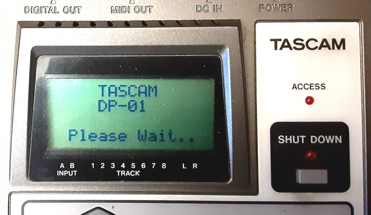 Vintage 2004 Tascam DP-01FX Digital 8-Track Multitrack Recorder TURNS ON