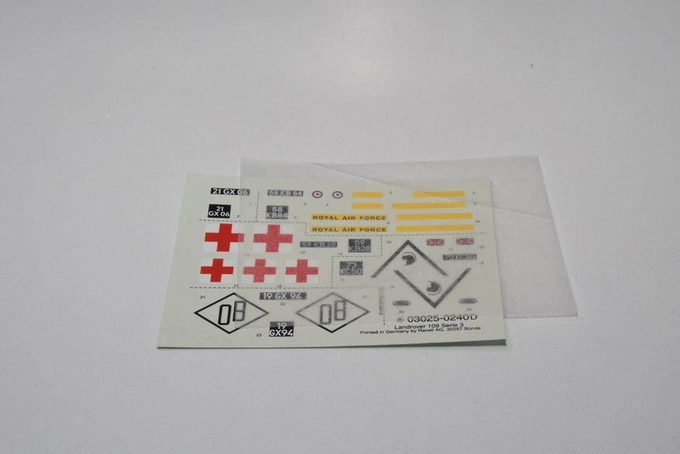 B28 1:35 REVELL 03025 LAND ROVER 109 SERIE III AMBULANZA MILITARE MIB - Immagine 4 di 4