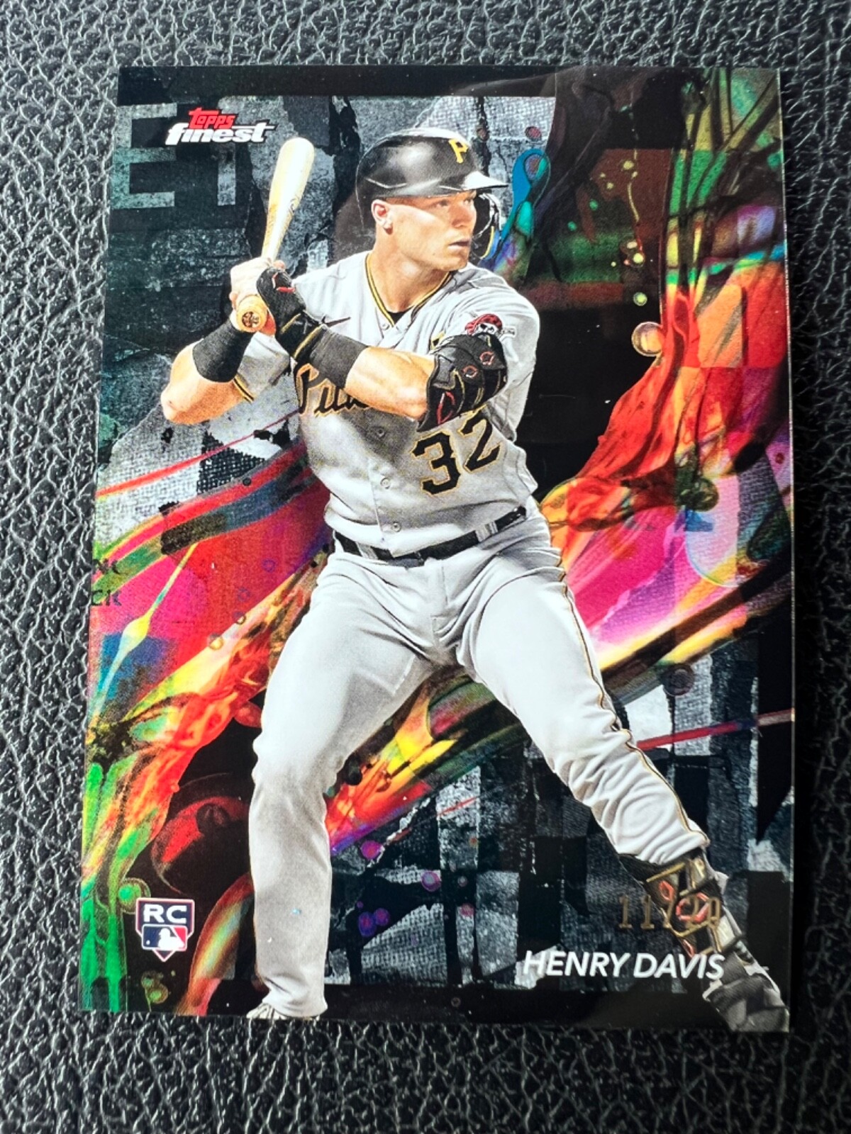2024 Topps Finest Henry Davis #15 RC Common Black Refractor /20 Pirates