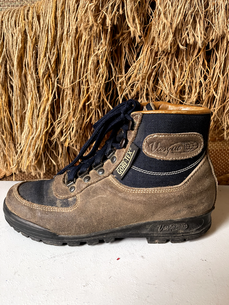 VTG 90s Vasque Skywalk Hiking Boots Gore-Tex Italy 7534 M Size 6
