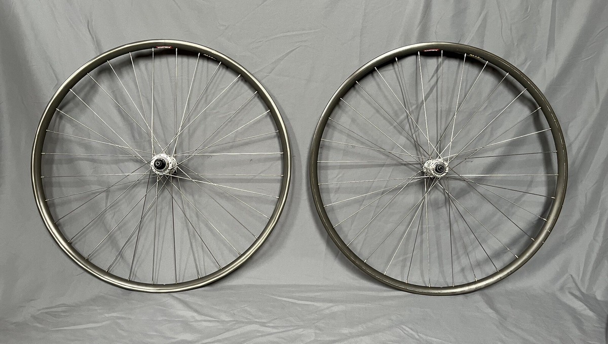 Shimano Dura-Ace Hubs / Trek Matrix C-11 Wheelset 700c 130 / 100