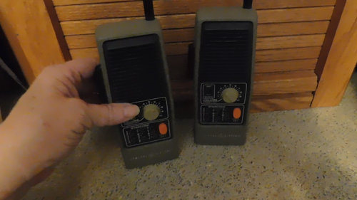 25-719 Vint GE General Electric Walkie Talkie Set Model# 3-5954A - w/Morse Code - Video 1 of 1