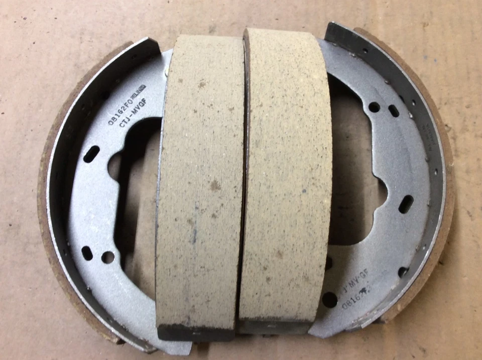 Nuevas zapatas de freno de tambor Aimco Premium R618 Foto 4 de 4