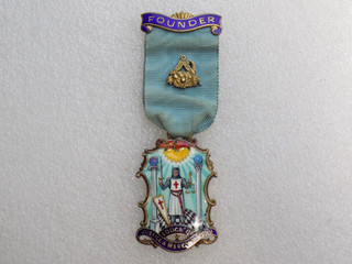 Vintage Masonic FOUNDER Medal LODGE OF JUSTICE & MERCY No.6899