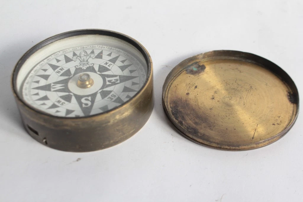 ANCIENNE BOUSSOLE DE campagne militaire, laiton, verre, Russie tsariste