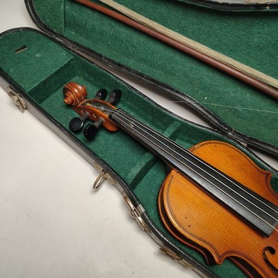 ANTIQUE Copy Of Antonius Stradivarius Made In Germany 1/8 VIOLIN