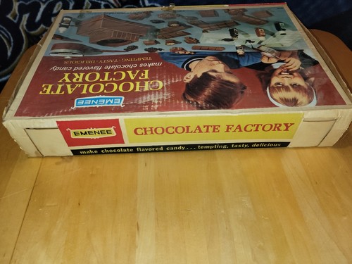 Vintage 1960's EMENEE Chocolate Factory w/Original Box & Instruction - Picture 17 of 20