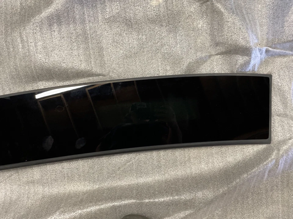 OEM 2014-2016 HYUNDAI GENESIS FRONT PANORAMIC SUNROOF GLASS PANEL 81620B1000 - Image 2 of 4