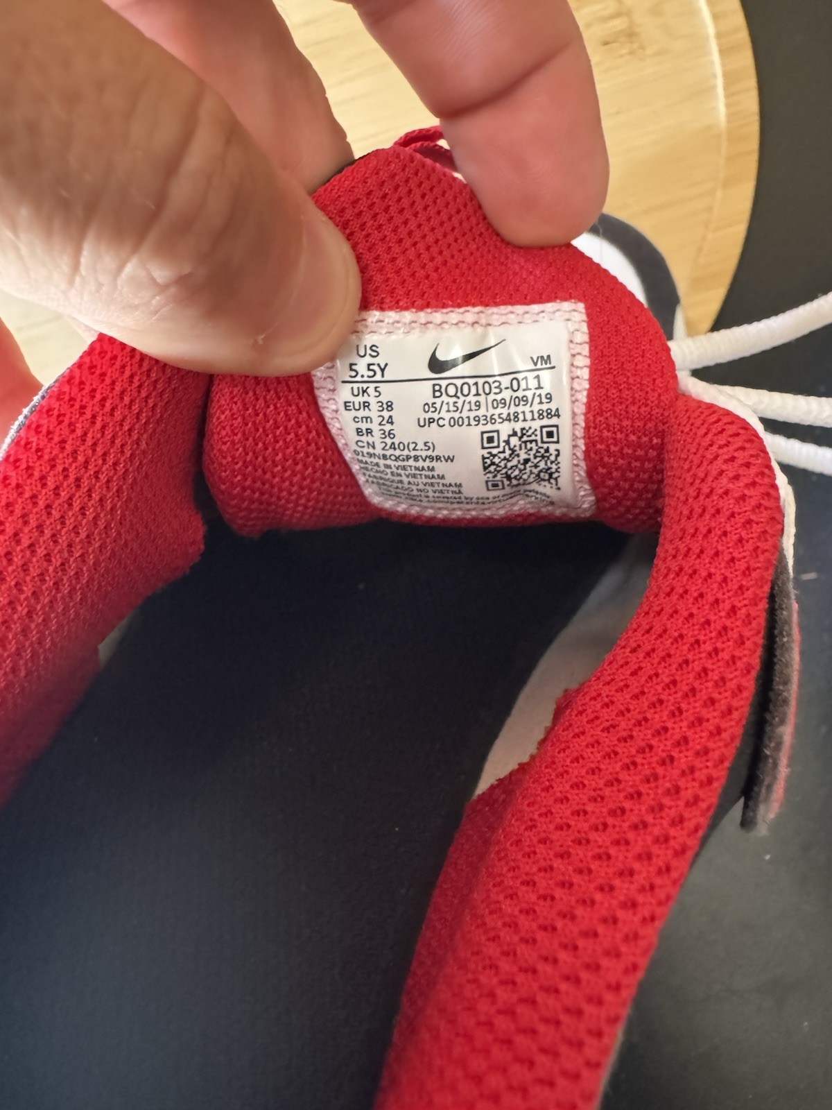 SAOLA Scarpe da corsa Nike Air Max 270 React ragazzo 5 anni BQ0103 011 bianco rosso sneakers usate in ottime condizioni