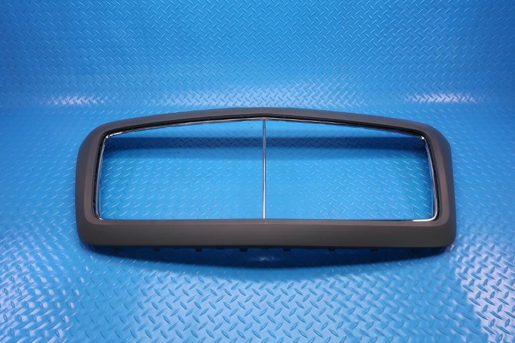 Bentley Bentayga front center grille surround & chrome trim #12381