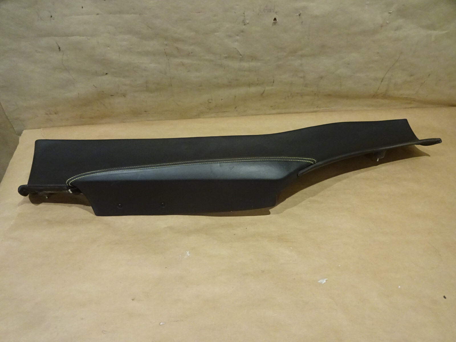 Ferrari 458 Italia / Spider - LH Door Trim Panel Arm Rest (Black) - P/N 81895000