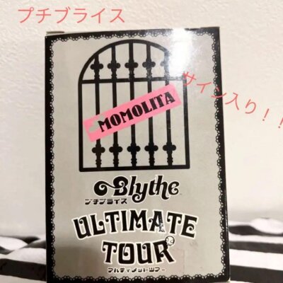 Petite Blythe MOMOLITA Ultimate Tour Doll Toy TAKARA TOMY Autographs included
