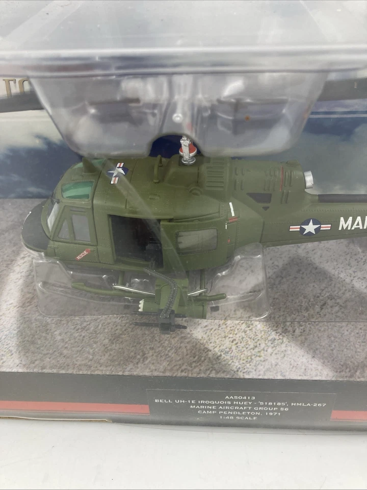 Corgi Bell UH-1E Huey Assault Helicopter USMC HMLA-267 Camp Pendelton, CA 1:48 - Image 3 of 4