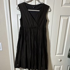 Banana Republic Black Solid Fit & Flare V-Neck Sleeveless Knee Dress GP