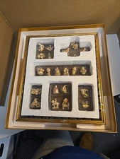 2003 Hallmark Club Exclusive  Studio Edition Mini Ornament & Wall Display Gb