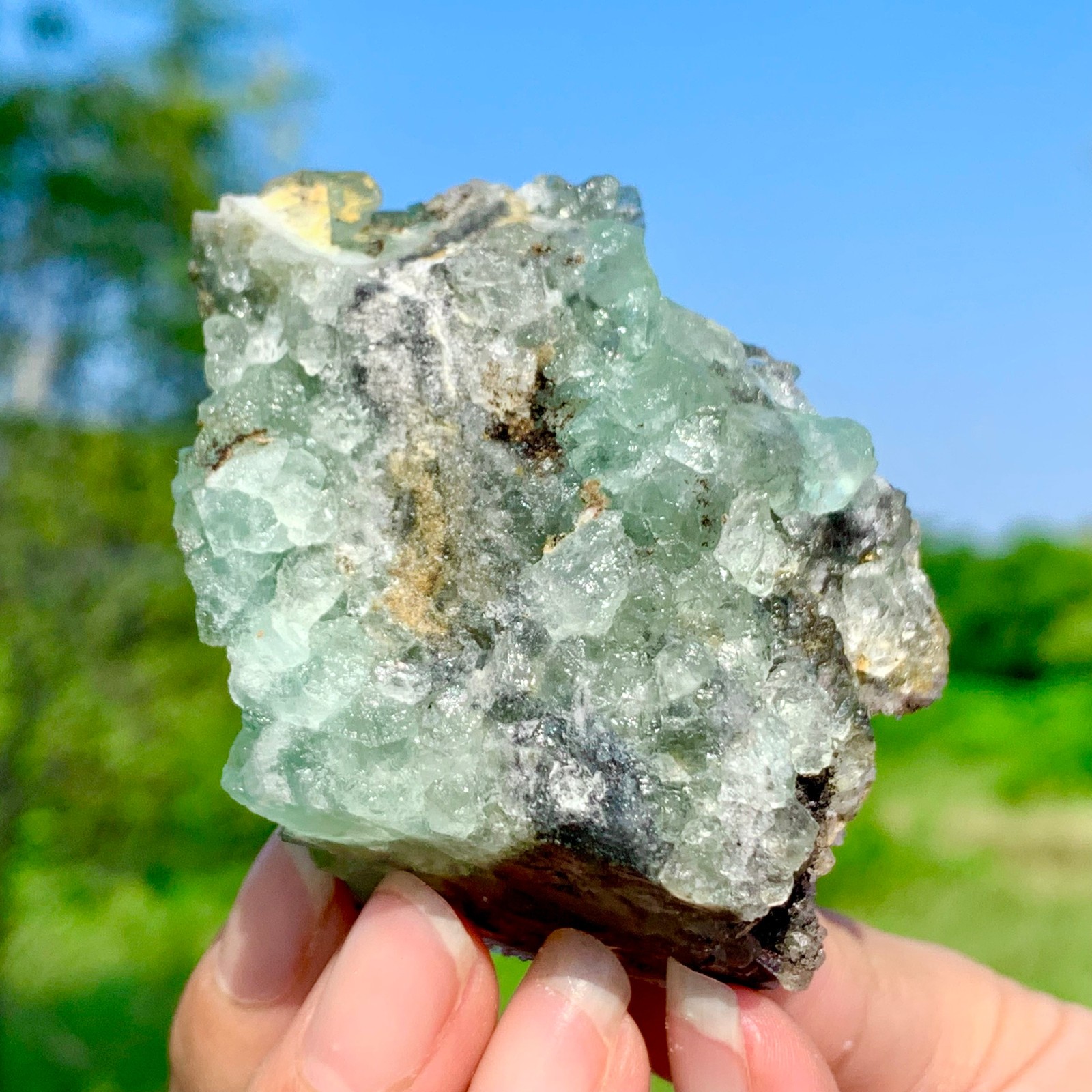 114G Rare transparent green cubic fluorite mineral crystal sample/China