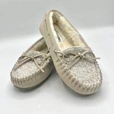 Minnetonka Women's Allie Fabric Neutral Stone Geniune Suede Slipper 40453 Sz 6