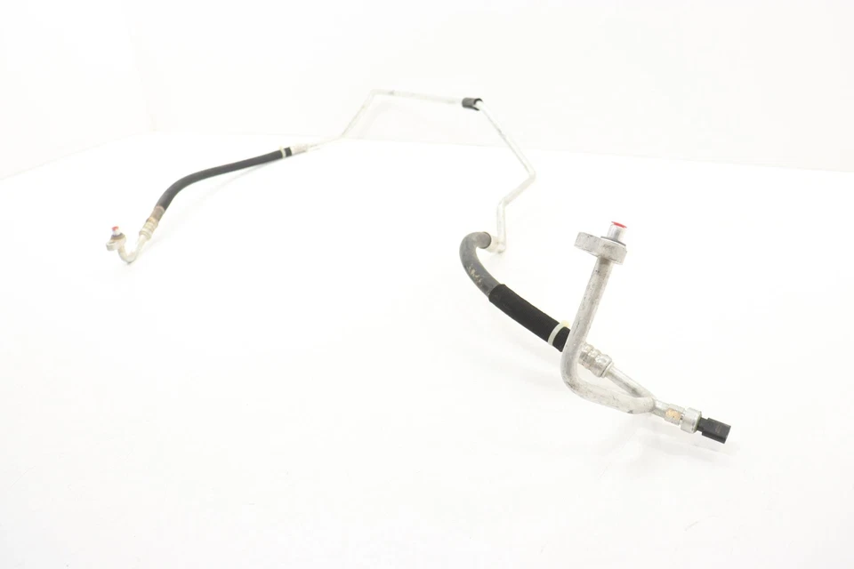 GMC SAVANA 3500 2021-2024 6,6 L AIRE ACONDICIONADO AIRE ACONDICIONADO MANGUERA DE SUCCIÓN FABRICANTE ORIGINAL 84984613 Foto 4 de 4