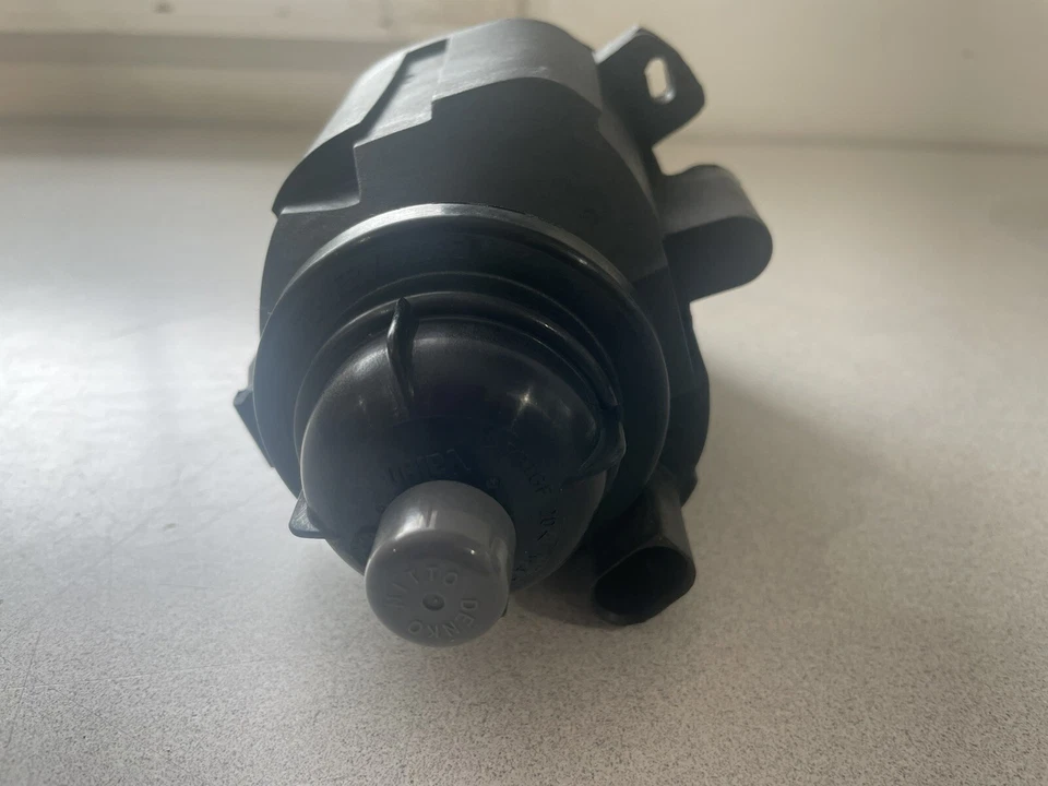 BMW X5 E53 2000-2002 ~ luz antiniebla lateral derecha ~ 63178409026 ~ pieza OEM Foto 2 de 4