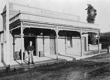 Propietario Outside Young & Company Ballarat East Victoria 1900 Australia FOTO ANTIGUA