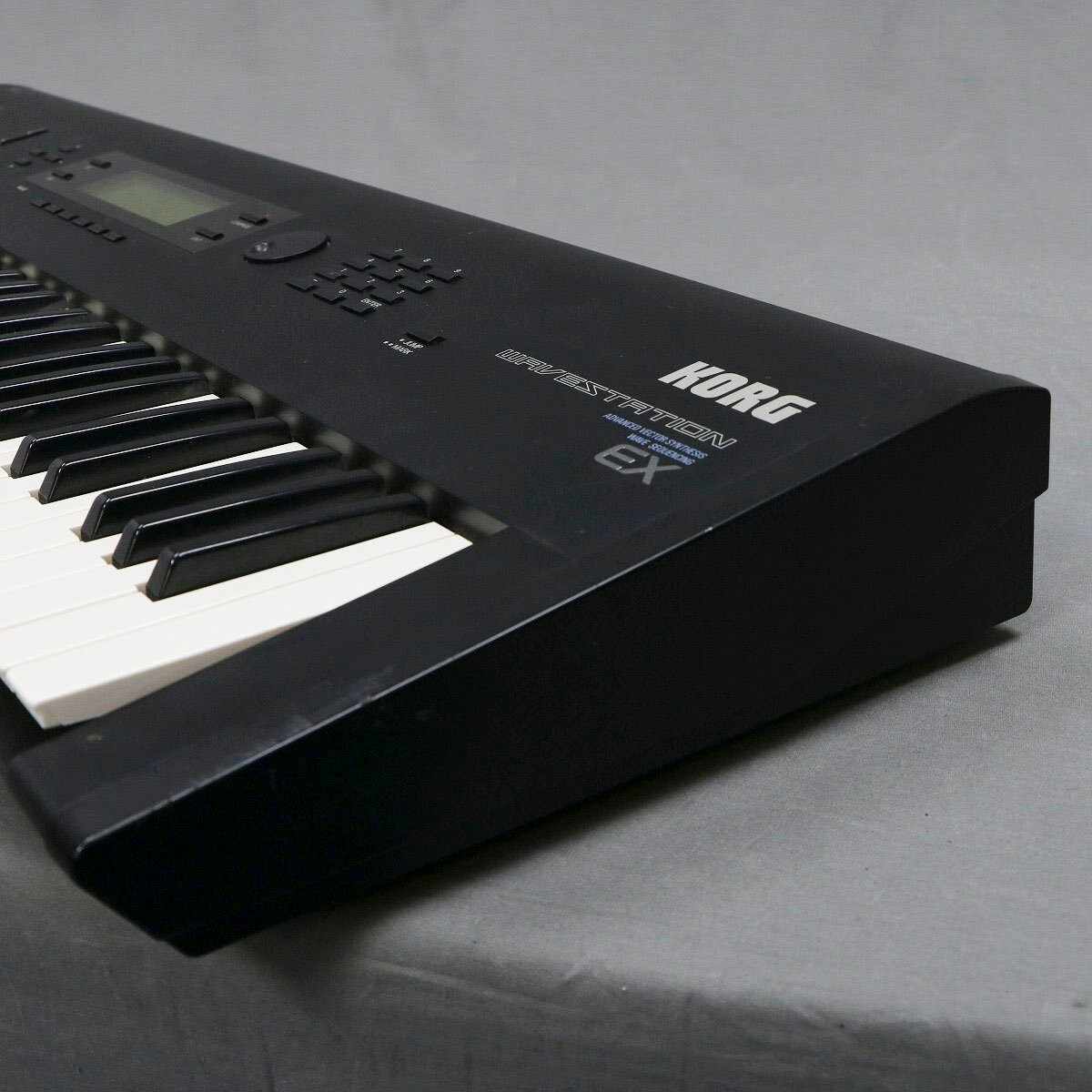KORG WAVESTATION EX Synthesizer with Expansion Cards - Vector