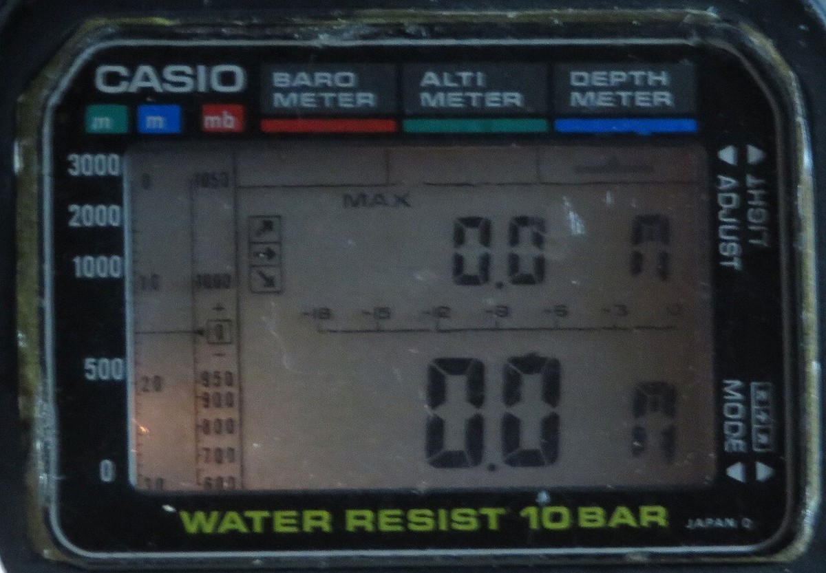 CASIO BM-100WJ Barometer デジタル腕時計 1989 Casio BM-100 BaroMeter watch. In depth review of