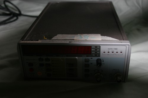 Racal Dana 1998 1.3GHz Frequency Counter (38) - Picture 2 of 5