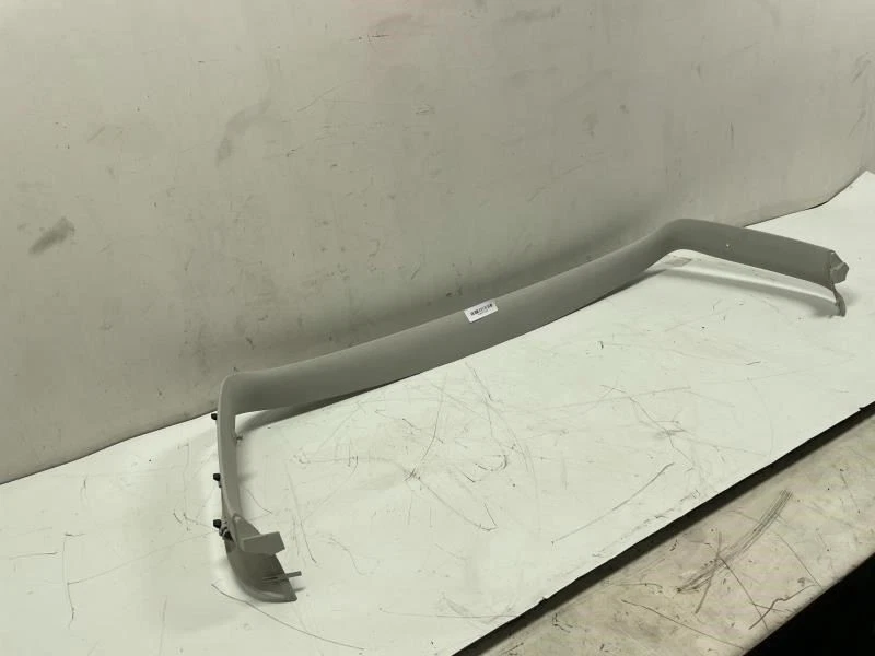 2008 VOLKSWAGEN RABBIT PORTA TRASEIRA PORTA TRASEIRA ACABAMENTO SUPERIOR Compatível com 06-09 GOLF GTI FABRICANTE DE EQUIPAMENTO ORIGINAL+ - Imagem 2 de 4